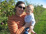 2007-10-09.farm.orchard.apple.26.paige-elliot.plymouth.mi.us.jpg