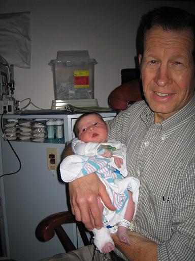 2005-11-24.portrait.hospital.baby_newborn.wendy-seren-snyder.1.southfield.mi.us 