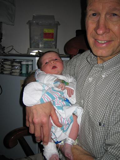 2005-11-24.portrait.hospital.baby_newborn.wendy-seren-snyder.2.southfield.mi.us 