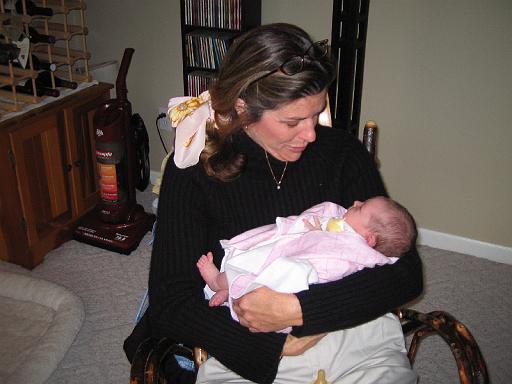 2005-11-29.portrait.baby_newborn.julie-seren-snyder.1.livonia.mi.us 