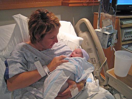 2007-07-25.portrait.hospital.baby_newborn.08.fav.nessa-ronan-snyder.southfield.mi.us 