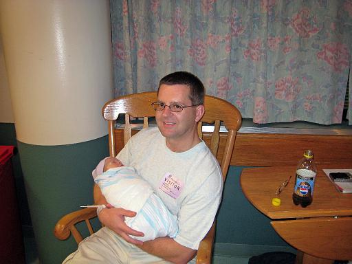 2007-07-25.portrait.hospital.baby_newborn.12.kevin-ronan-snyder.southfield.mi.us 