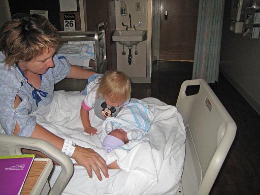 2007-07-26.portrait.hospital.baby_newborn.22.seren-nessa-ronan-snyder.southfield.mi.us 