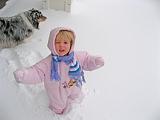 2007-12-16.snow_play.seren-snyder.02.livonia.mi.us.jpg