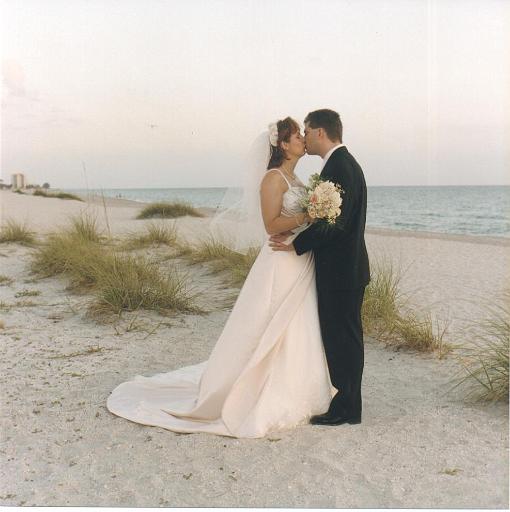 2002-05-11.wedding.kevin-nessa.beach.kevin-nessa-snyder.12.venice.fl.us 