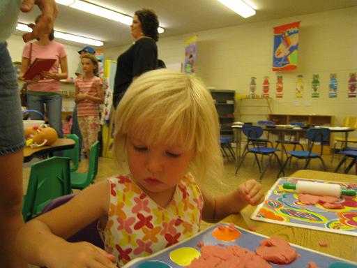 2008-08-28.preschool.building_blocks.16.first_day_at_school.seren-snyder.livonia.mi.us 