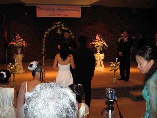 2006-08-19.wedding.10th_year_anniversary.dan-michelle.ceremony.03.windsor.ca 