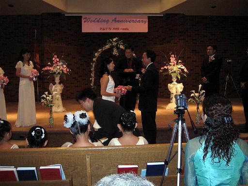 2006-08-19.wedding.10th_year_anniversary.dan-michelle.ceremony.05.windsor.ca 