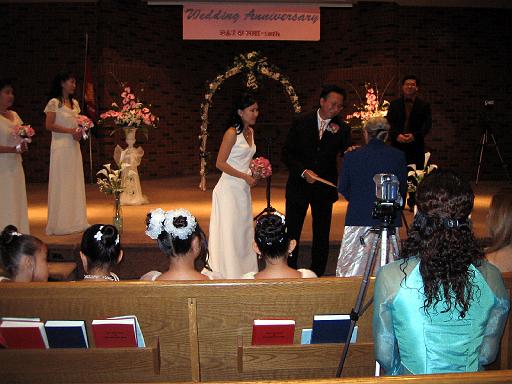 2006-08-19.wedding.10th_year_anniversary.dan-michelle.ceremony.08.windsor.ca 