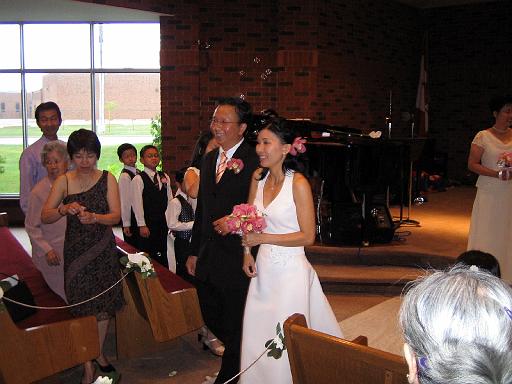 2006-08-19.wedding.10th_year_anniversary.dan-michelle.ceremony.10.windsor.ca 