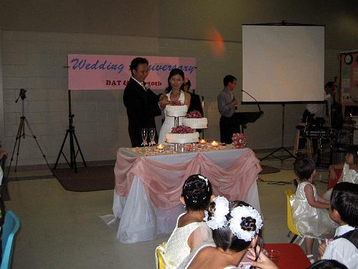 2006-08-19.wedding.10th_year_anniversary.dan-michelle.reception.4.windsor.ca 