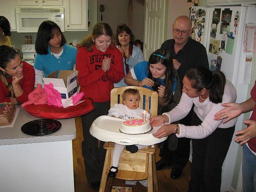 2006-11-19.seren.1yr_birthday.cake.10.seren-snyder.livonia.mi.us 