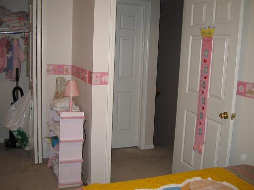 2006-01-09.baby_room.3.livonia.mi.us 