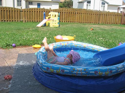 2007-08-11.water_play.pool.04.fav.seren-snyder.livonia.mi.us 