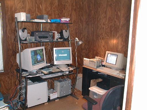 2001-00-00.desk.computer.1.redford.mi.us 