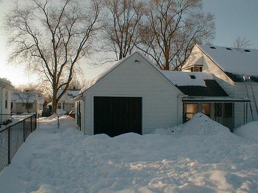 1999-01-17.winter.yard_back.1.redford.mi.us 