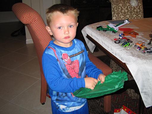 2004-12-25.opening_presents.ethan.1.christmas.venice.fl.us 