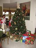 2006-12-25.opening_presents.4.christmas.venice.fl.us.jpg