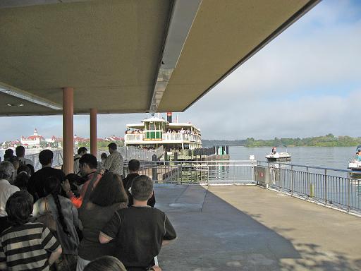 2007-12-23.ferry_ride.03.magic_kingdom.disney.orlando.fl.us 