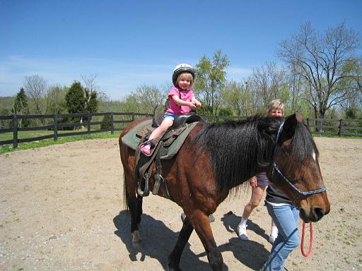 2008-04-22.horseback_riding.13.seren-snyder.richmond.ky.us 