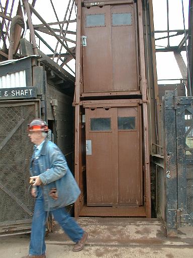 2001-07-00.elevator.tower.1.mine_elevator.two_story.1.soudan_mine.tower.mn.us 