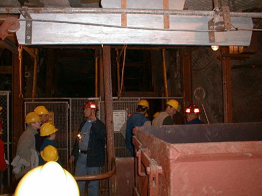 2001-07-00.level_27.mine_elevator.entering.1.soudan_mine.tower.mn.us 