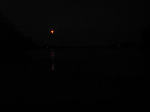 2005-08-16.2.darkness.night.beach.1.lake_cabin.cook.mn.us 