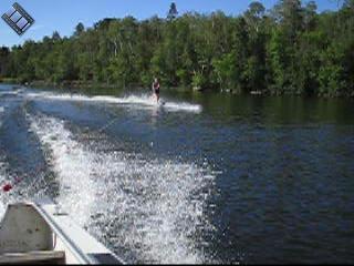 2005-08-16.waterskiing.ellie.success.video.320x240-4.6meg.lake_cabin.cook.mn.us 