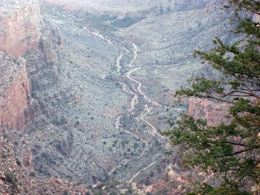 2007-11-17.canyon_embark_descent.bright_angel_trail.08.grand_canyon.az.us 