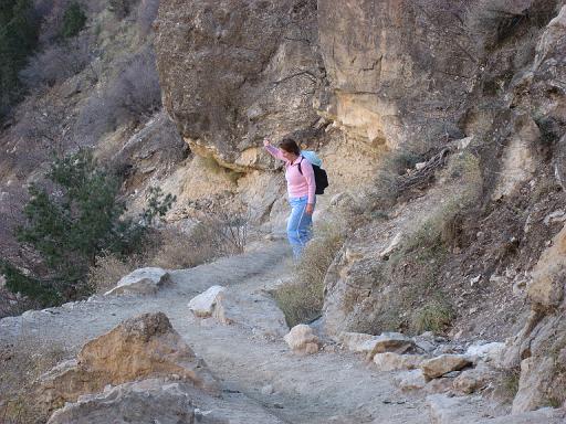 2007-11-17.canyon_embark_descent.bright_angel_trail.11.nessa-snyder.grand_canyon.az.us 