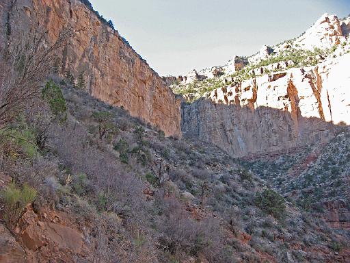 2007-11-17.canyon_embark_descent.bright_angel_trail.29.grand_canyon.az.us 
