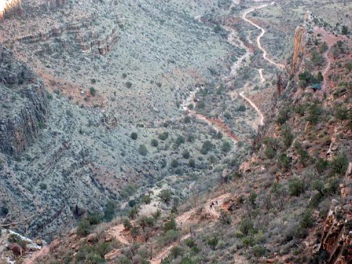 2007-11-17.canyon_embark_descent.bright_angel_trail.32.grand_canyon.az.us 
