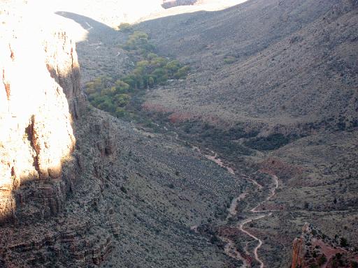 2007-11-17.canyon_embark_descent.bright_angel_trail.33.grand_canyon.az.us 