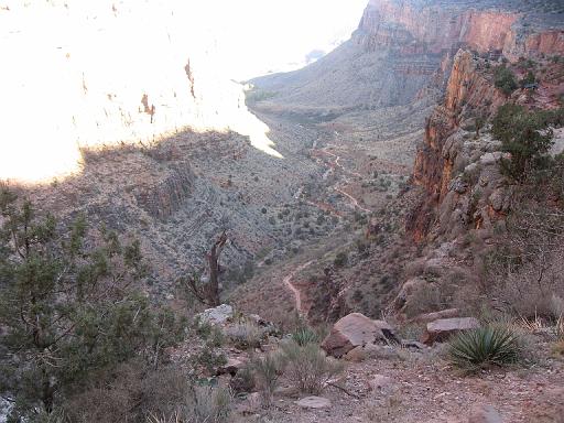 2007-11-17.canyon_embark_descent.bright_angel_trail.46.grand_canyon.az.us 