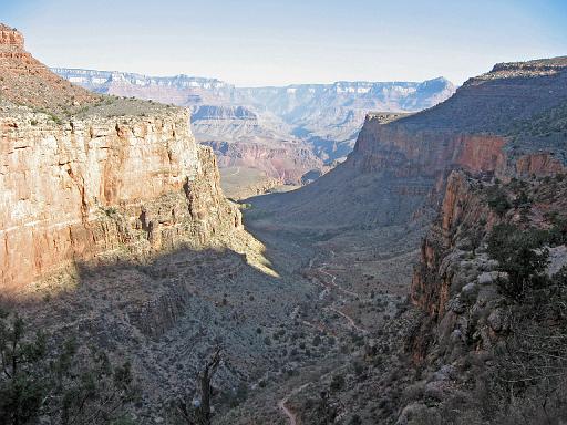 2007-11-17.canyon_embark_descent.bright_angel_trail.47.grand_canyon.az.us 