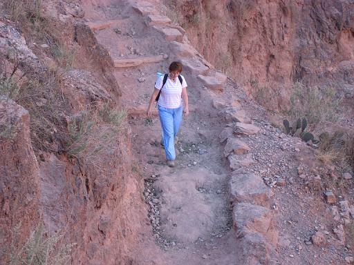 2007-11-17.canyon_embark_descent.bright_angel_trail.61.nessa-snyder.fav.grand_canyon.az.us 