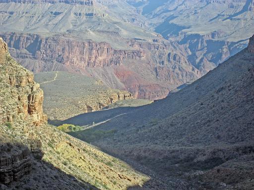 2007-11-17.canyon_embark_descent.bright_angel_trail.66.grand_canyon.az.us 