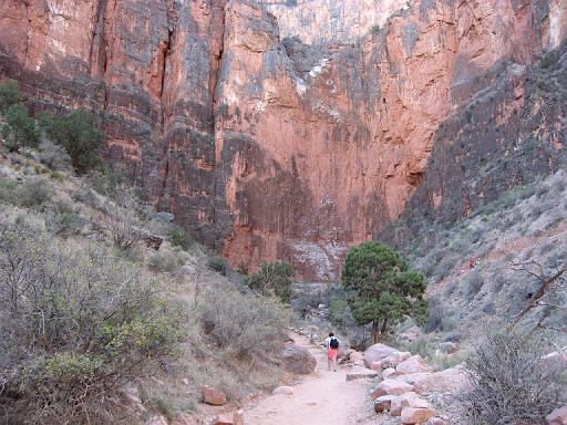 2007-11-17.canyon_return_ascent.bright_angel_trail.032.grand_canyon.az.us 