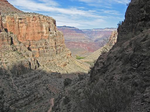 2007-11-17.canyon_return_ascent.bright_angel_trail.048.grand_canyon.az.us 