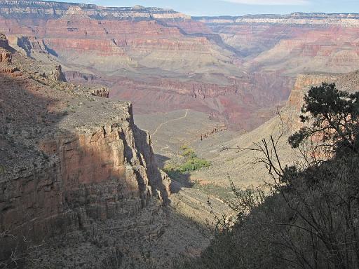 2007-11-17.canyon_return_ascent.bright_angel_trail.078.grand_canyon.az.us 