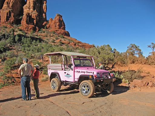 2007-11-19.broken_arrow_trail.pink_jeep.01.sedona.az.us 