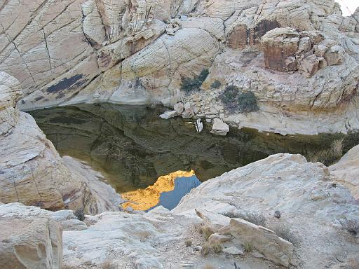 2007-11-24.calico_tanks_trail.36.water_tank.red_rock_canyon.nv.us 