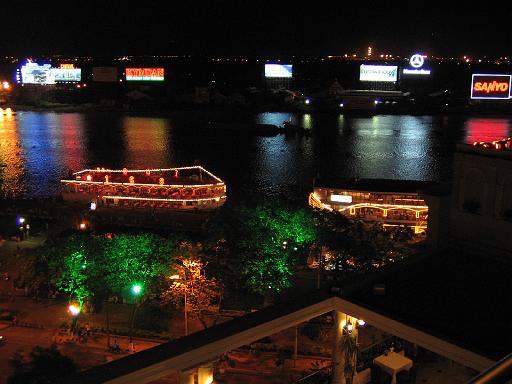 2004-07-06.river.night.3.saigon.ho_chi_minh.vn 