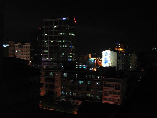 2004-07-06.skyline.4b.citibank.night.saigon.ho_chi_minh.vn 
