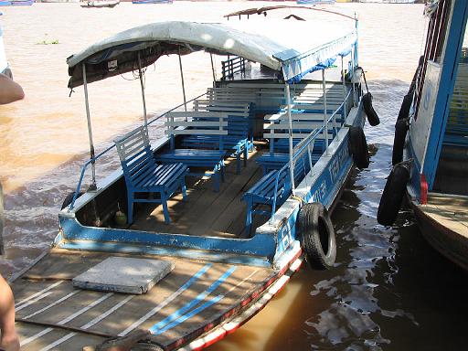 2004-07-05.mekong_delta.tour_boat.2.fav.my_tho.vn 