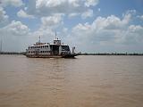 2004-07-05.mekong_delta.ferry.my_tho.vn.jpg