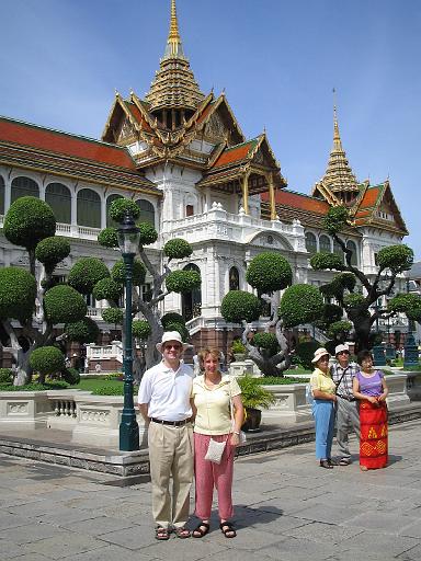 2004-07-09.grand_palace.kevin-nessa-snyder.fav.bangkok.th 